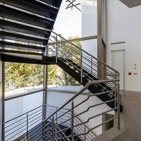 Sleeps 14 With Pool Air Con And Wifi Villa